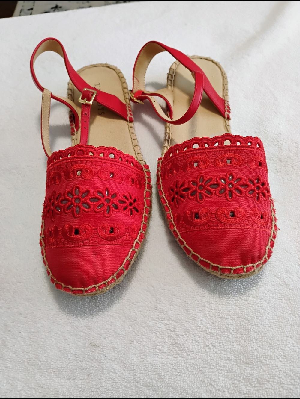 Talbots Red Embroidered Espadrille Slingback Flats Sandals Eyelet Floral Size 8 - Picture 11 of 11